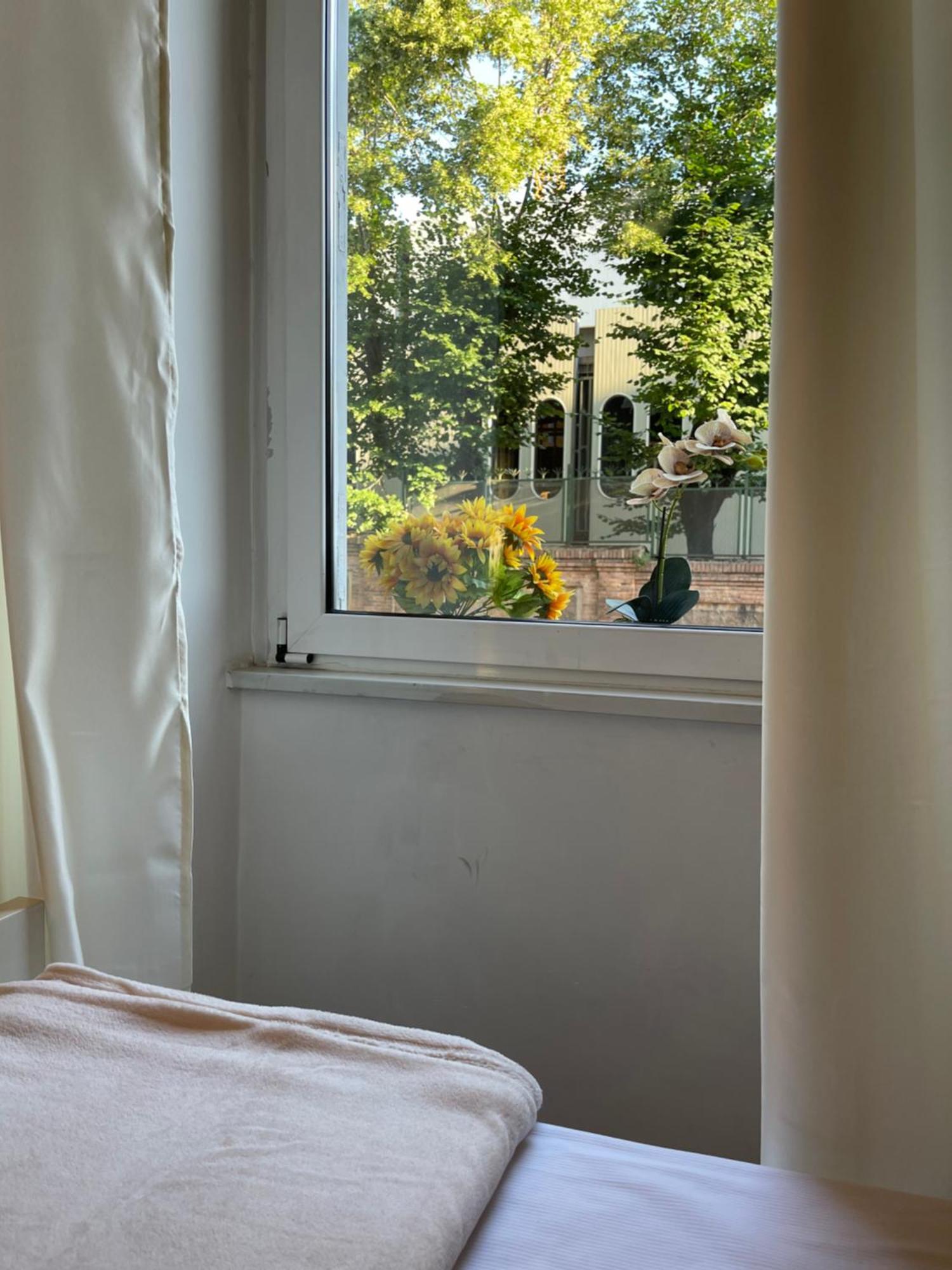 Holiday Colosseum Rome Bed and Breakfast Exterior foto